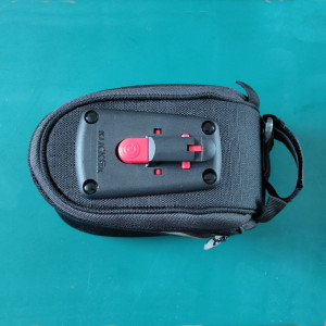 AGU McMurdo 302KF Wedge Under-seat Saddle Bag 0.7L